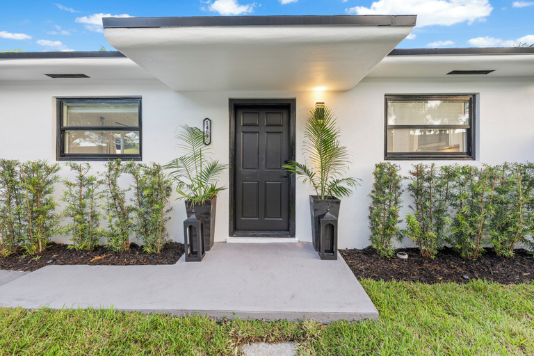 Exterior & Views 1, Palm Paradise Oasis, Broward