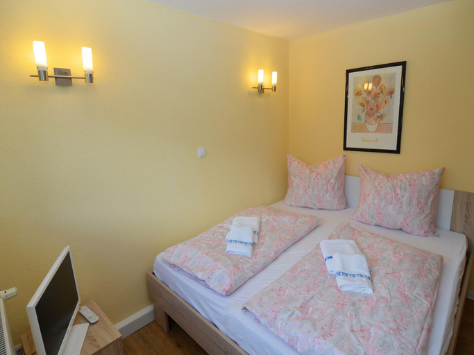 Bedroom 2, Wellness Home with Garden, Hildburghausen