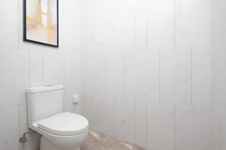 Bathroom 3, Hampton by Hilton Xuzhou Huaihai Road, Xuzhou