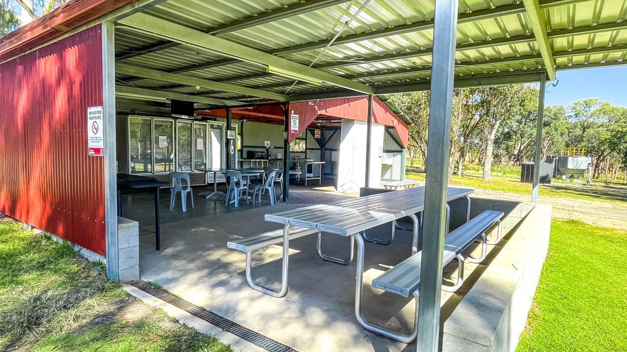 Food & Drinks, Country Style Holiday Park, Stanthorpe