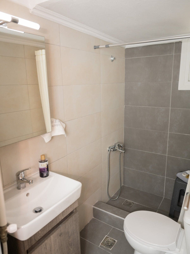 Bathroom, Zoe Seaview Apartment by Rentalspro, Central Macedonia