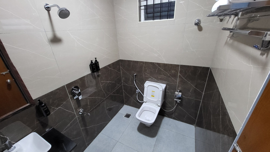 Bathroom 4, The Dritan Brookefield ITPL Main Road, Bangalore