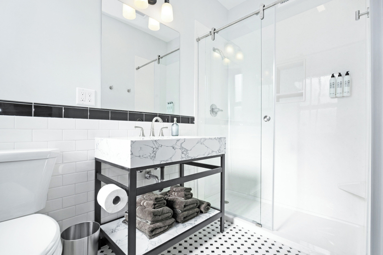 Bathroom 3, Brandt House, Wabaunsee