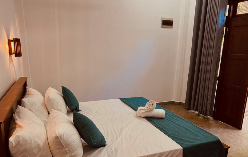 Bedroom 2, Mich's Surf Villa & Hostel, Weligama