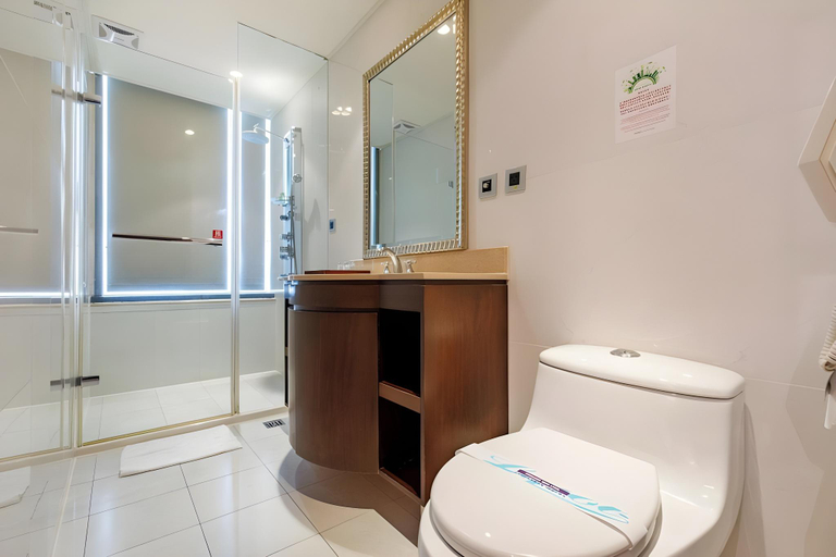 Bathroom 4, Hotel HD Palace, Taipei City