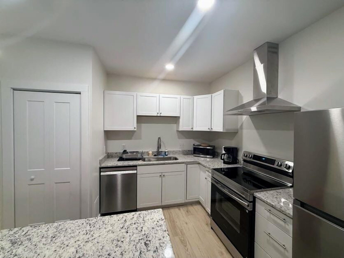 Room 5, Newly Renovated 2 Bedroom - B, Durham