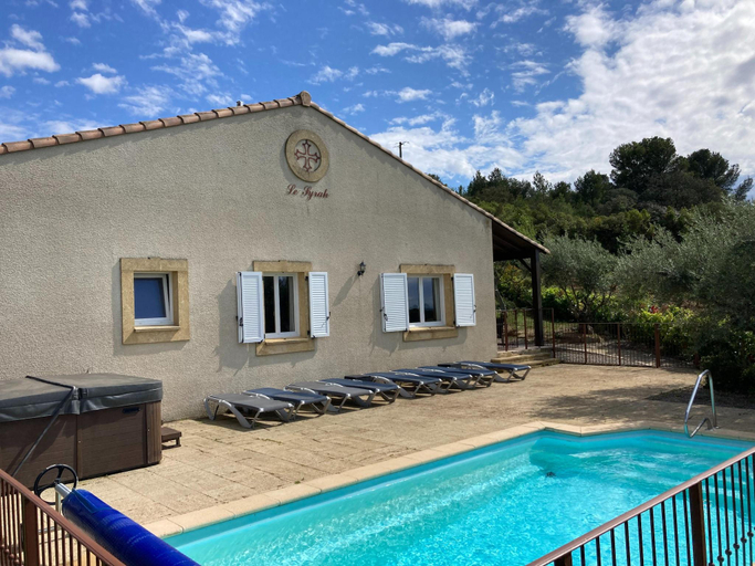 Others 3, Cosy villa with pool, Aude