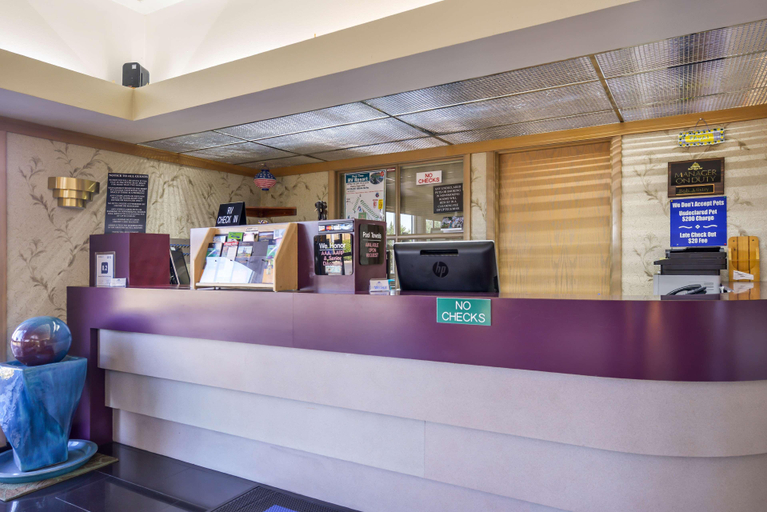 Public Area, Americas Best Value Inn Phoenix Medford, Jackson