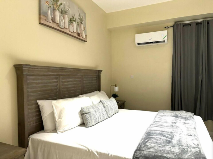 Bedroom 2, One Bedroom City Apartment with Pool