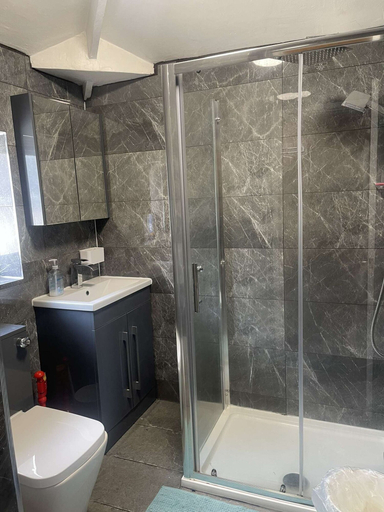 Bathroom, Cleeve Road House, Birmingham