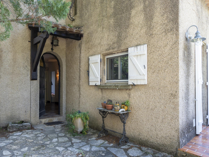 5, Lovely country house with private pool, Hérault