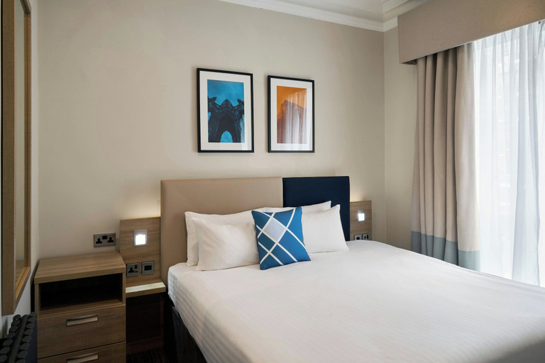 Bedroom 1, Four Points Flex by Sheraton Edinburgh, Edinburgh