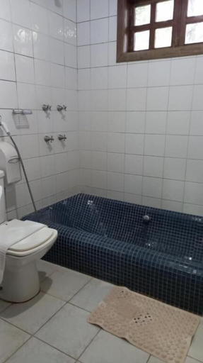Bathroom 2, Pousada Monjolo, Nerópolis