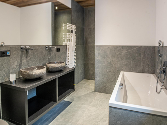 Bathroom 3, Chalet in Wald near Krimml Waterfalls, Zell am See