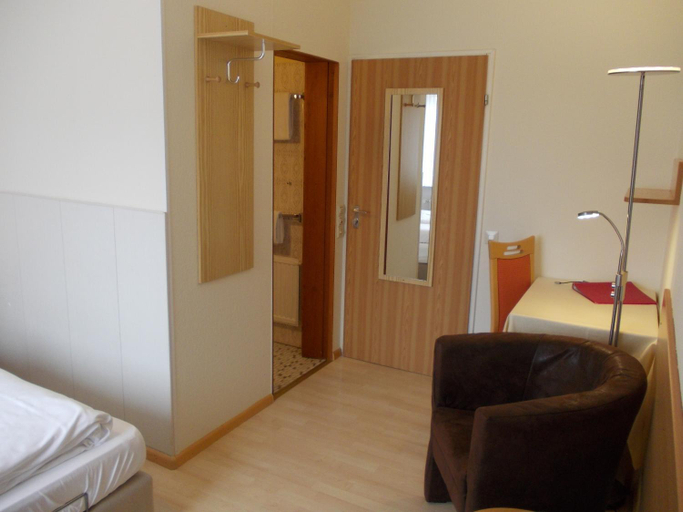 Bedroom 3, Hotel Schmid, Lörrach