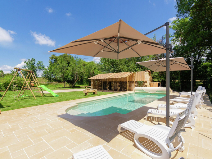 Sport & Beauty 4, Large farmhouse with private garden, Dordogne