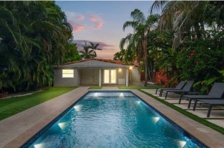 Sport & Beauty, Villa Miami Poolside Paradise, Miami-Dade