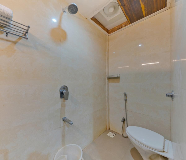Bathroom 3, O'Nest Pearl, Sangli