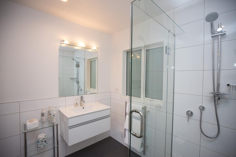Bathroom 3, Treghan Luxury Retreat, Far North