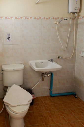 Bathroom 4, Moon and Sun Hotel, Muang Chiang Rai