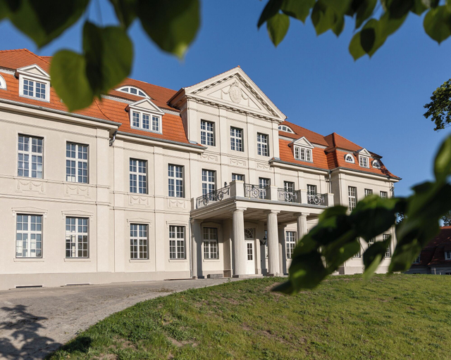 Exterior & Views 2, Schlosshotel Neustrelitz, Mecklenburgische Seenplatte