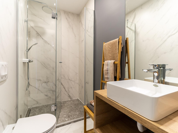 Bathroom 2, Apartments BoNlux - Deluxe two bedroom Apartment With Terrace, Dubrovnik