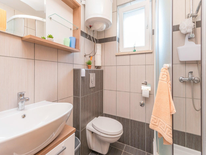 Bathroom 3, Apartments Lilly - Two Bedroom Apartment with Terrace and Sea View, Pašman