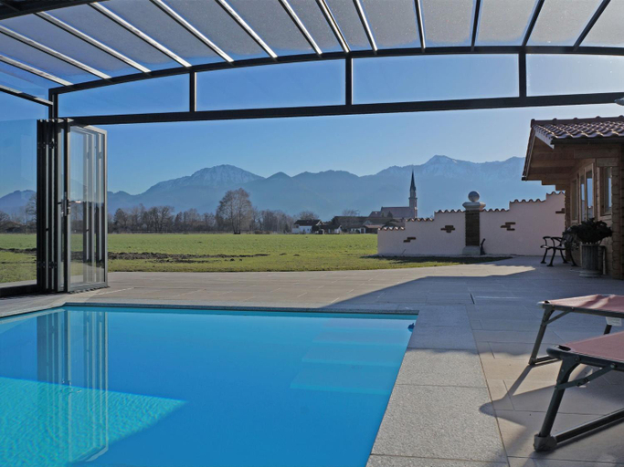 Sport & Beauty 4, Stylish Apartment in Feldwies, Traunstein