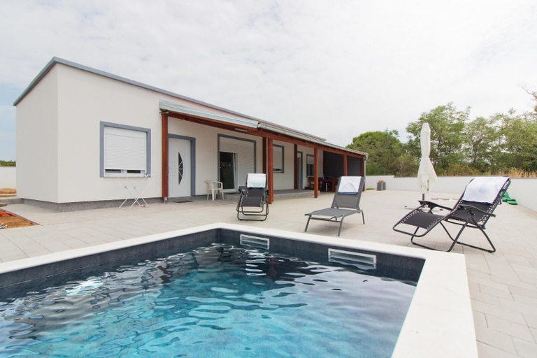 Sport & Beauty, Holiday home Sandra, Privlaka