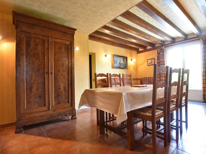 Others 5, Apartment in Faverolles near the Beach, Indre