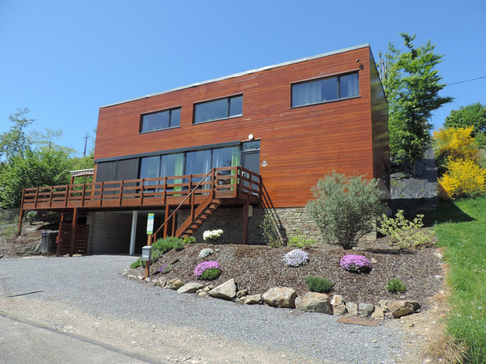 Others 4, Riverside Retreat with Sauna, Liège