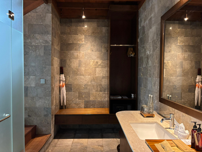Bathroom 5