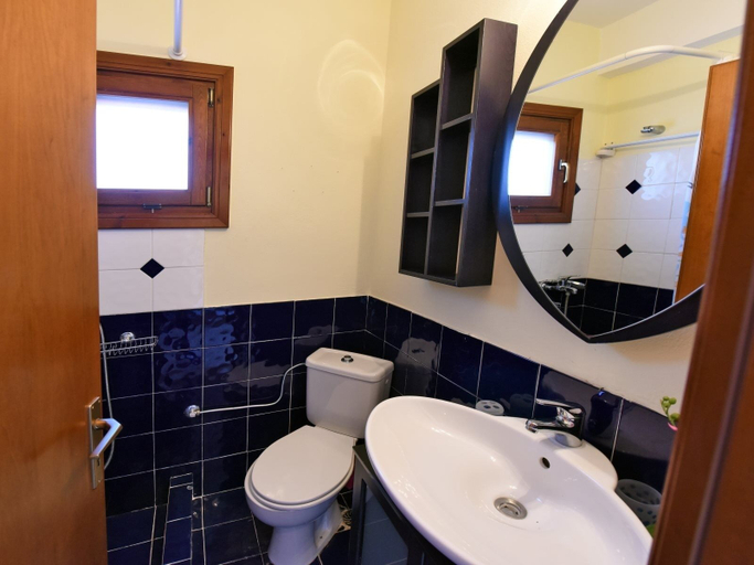 Bathroom 3, Azalia House by Rentalspro, Central Macedonia