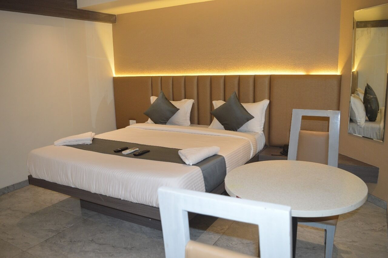 Bedroom 3, Manoram Hospitality, Thane