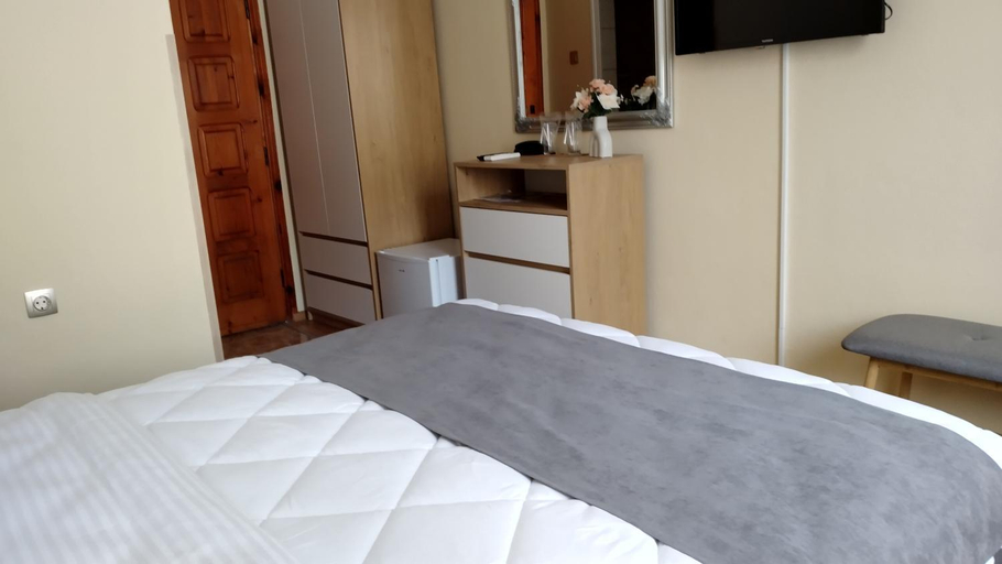 Bedroom 3, Victoria Family Hotel, Balchik
