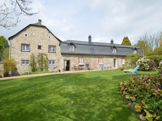 Others 4, Medieval farmhouse with private garden, Liège