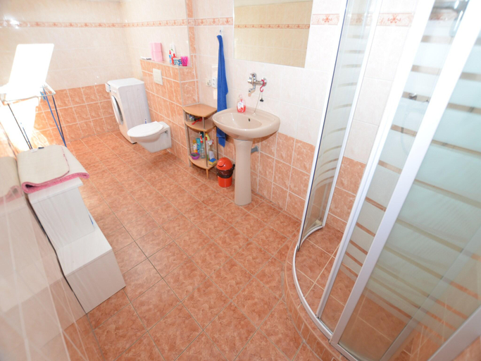 Bathroom 3, South Bohemia Family Escape, Tábor