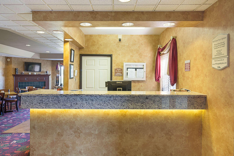 Public Area 2, Quality Inn Fairmont, Martin