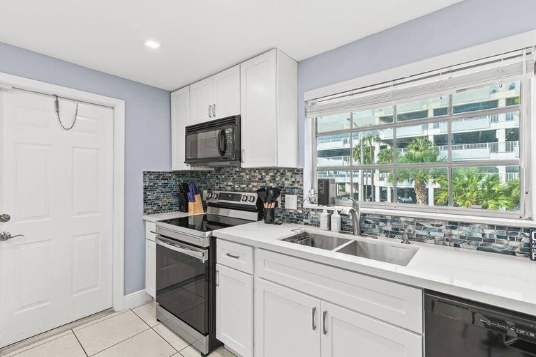 Others 5, Beach, Pool; Las Olas Getaway, Broward