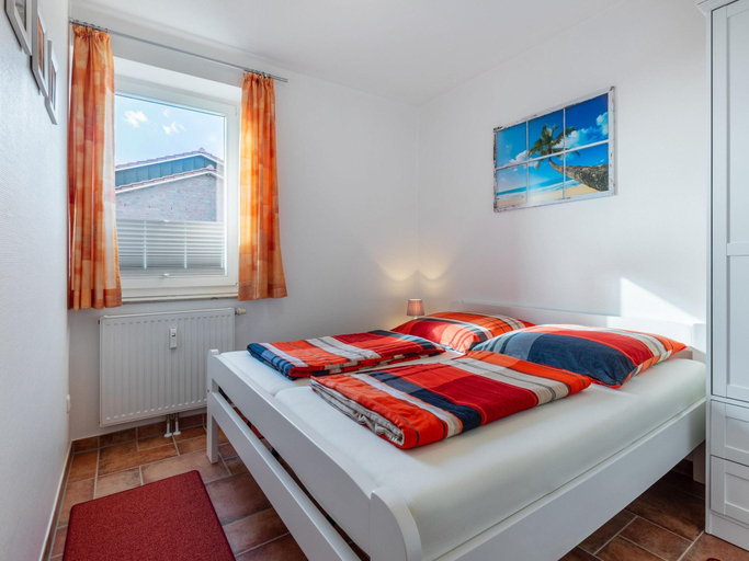 Bedroom 2, Attractive apartment near the sea, Nordwestmecklenburg
