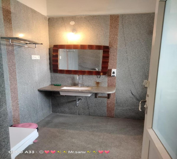 Bathroom 3, Z Hotel, Puri