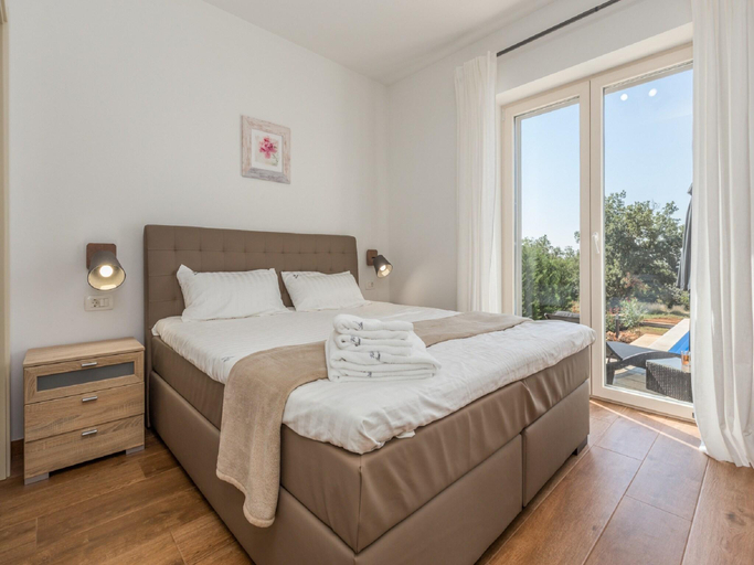 Others 5, Villa in Deklici with Infinity Pool Sea Views, Kaštelir-Labinci