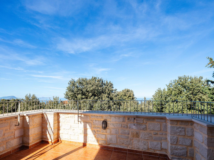 Others 2, Villa in Prines with Cretan Sea Views, Crete