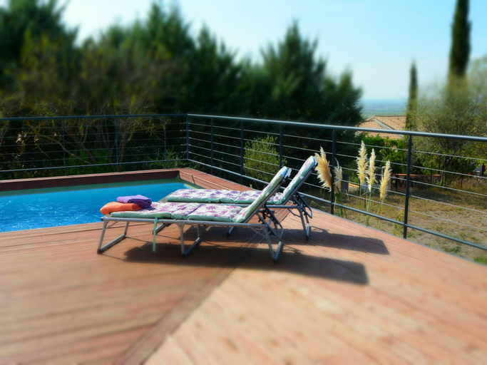 Sport & Beauty 2, Villa with Pool Views, Hérault