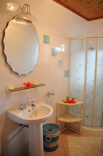 Bathroom 4, Villa Caballero Luxury Chalets