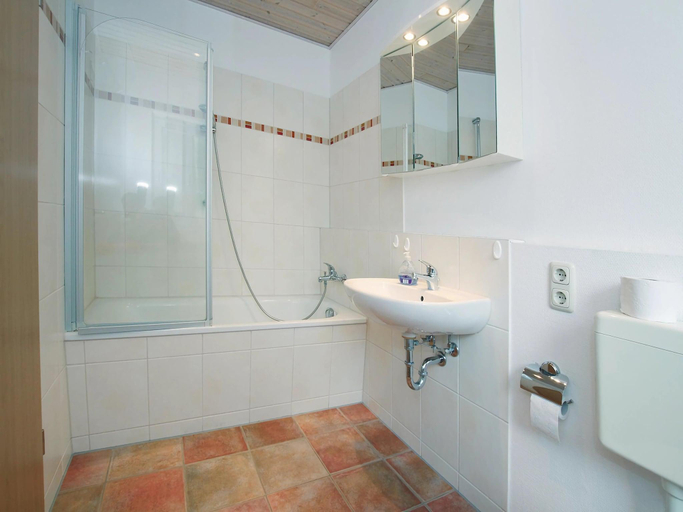 Others 4, Ferienhaus in Mirow mit Terrasse, Mecklenburgische Seenplatte
