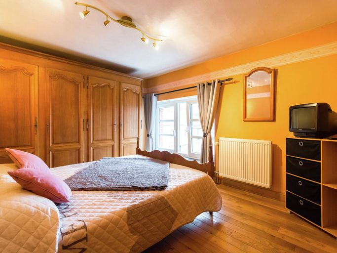 Bedroom 2, Scenic Retreat in Gimnee, Namur
