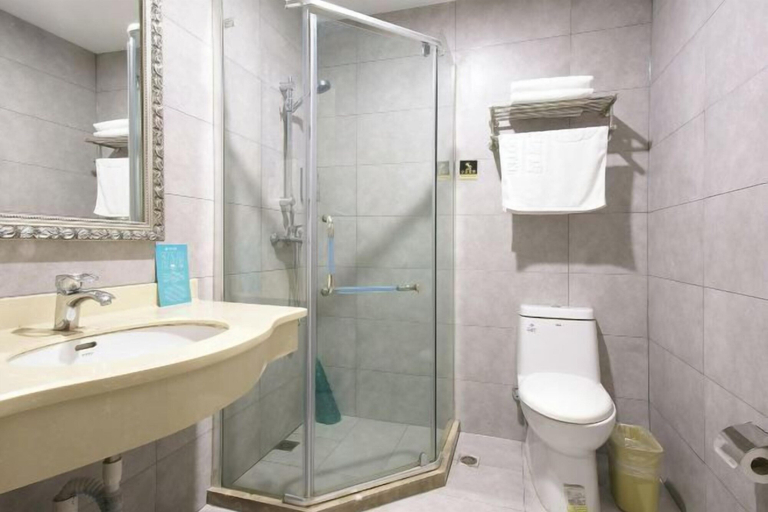 Bathroom 4, Cihang Hotel, Zhoushan