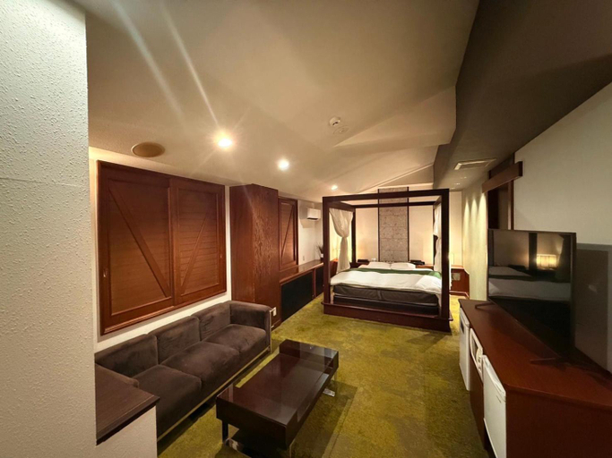 Bedroom, Hotel Ritmo & Gessy ラブホテル, Fukuoka