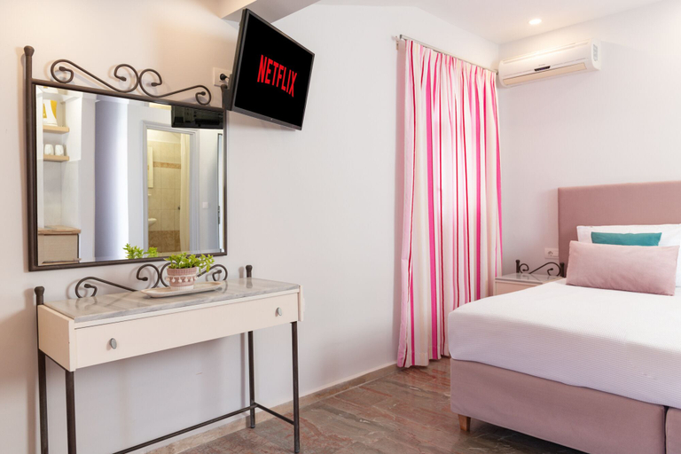 Bedroom 3, Korina Apart Hotel, Ionian Islands